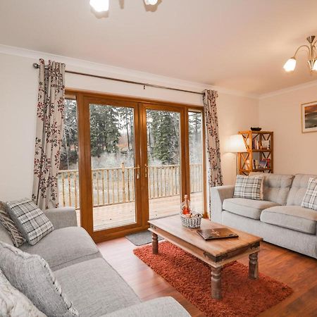 Fersit Log Cottage Roybridge Eksteriør billede