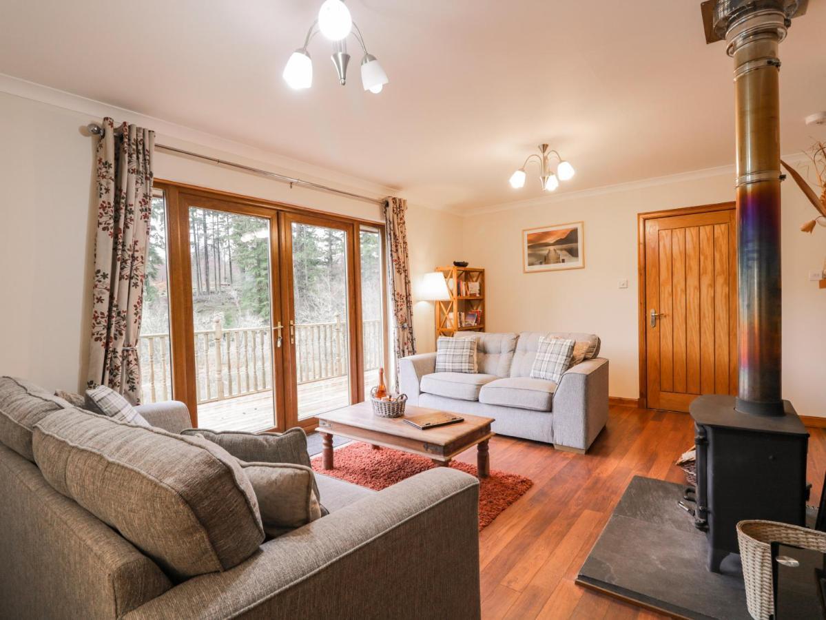 Fersit Log Cottage Roybridge Eksteriør billede