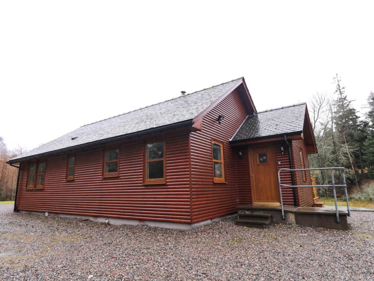 Fersit Log Cottage Roybridge Eksteriør billede